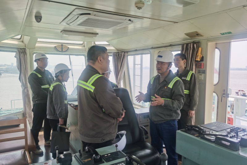 CA88集团纪委书记、监事会主席蔡国栋带队赴港服公司开展节前清静检查